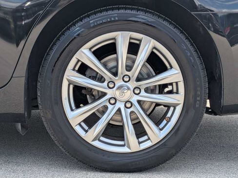 Used 2018 INFINITI Q70 Luxe RWD image 12
