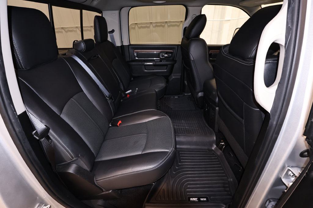 Used 2018 RAM 2500 Laramie w/ Convenience Group AWD/4WD image 16