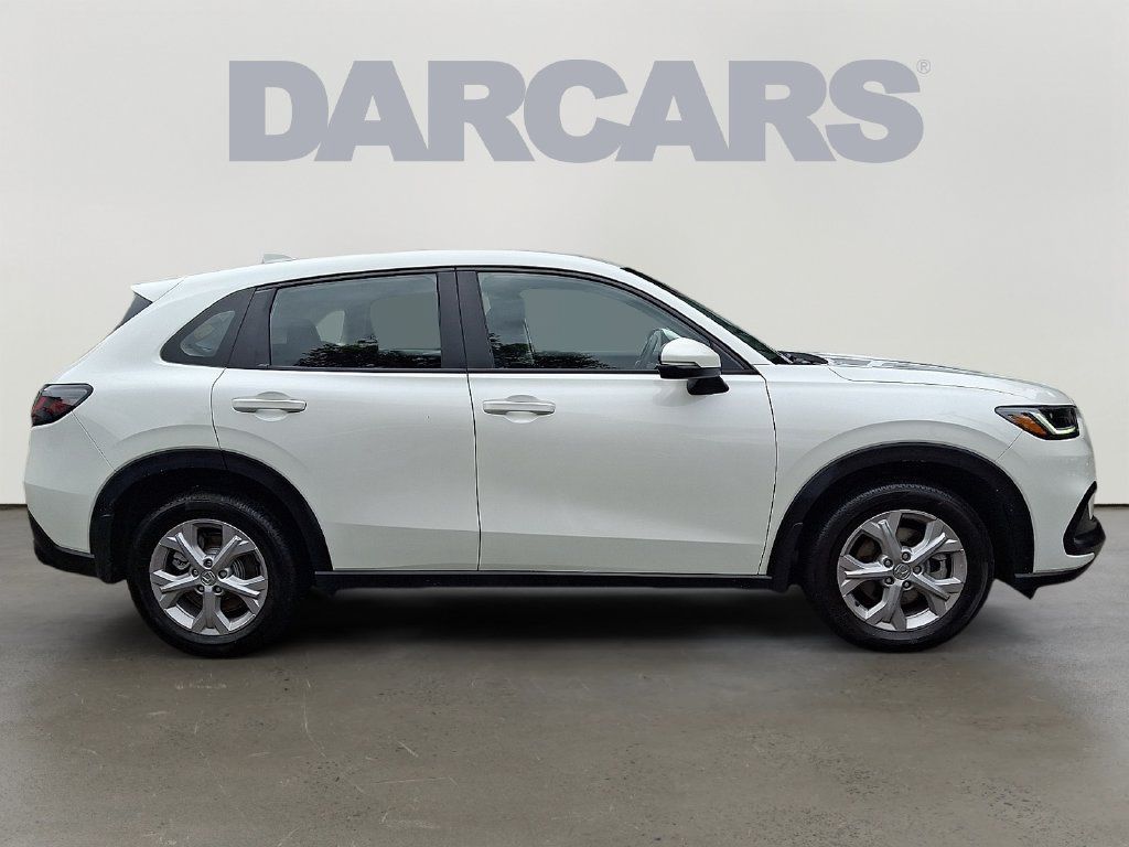 Used 2024 Honda HR-V LX image 8