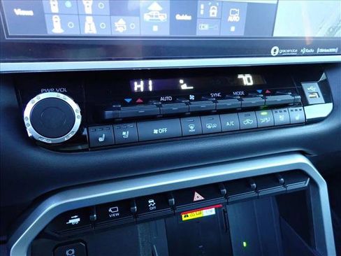 Used 2023 Toyota Tundra Platinum image 25