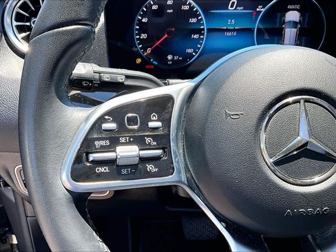 Used 2023 Mercedes-Benz GLA 250 4MATIC w/ Premium Package image 24