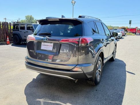 Used 2017 Toyota RAV4 XLE w/ All Weather Liner Package AWD/4WD image 6