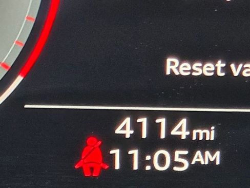 Used 2025 Audi Q8 Premium Plus AWD/4WD image 33