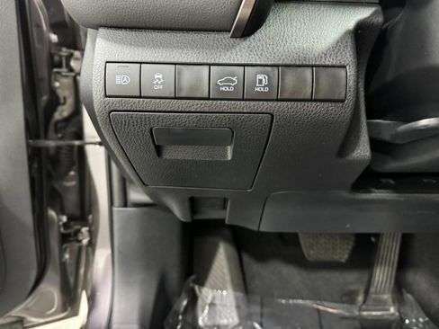 Used 2024 Toyota Camry SE image 27