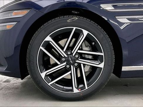 New 2026 Genesis G80 2.5T Advanced image 15