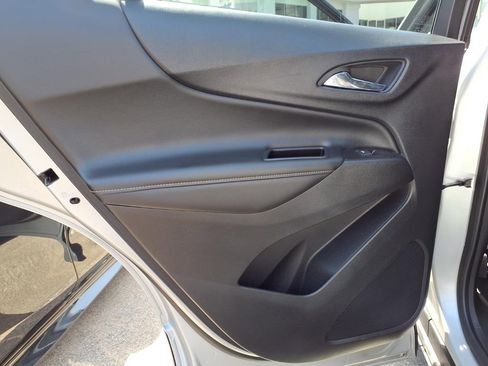 Used 2020 Chevrolet Equinox Premier FWD image 23
