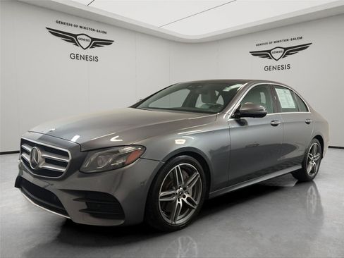 Used 2019 Mercedes-Benz E 300 image 1