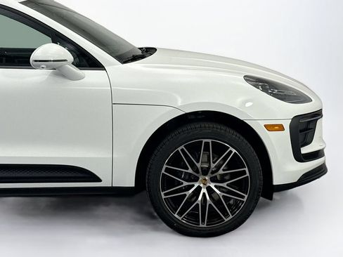 Used 2026 Porsche Macan AWD/4WD image 11