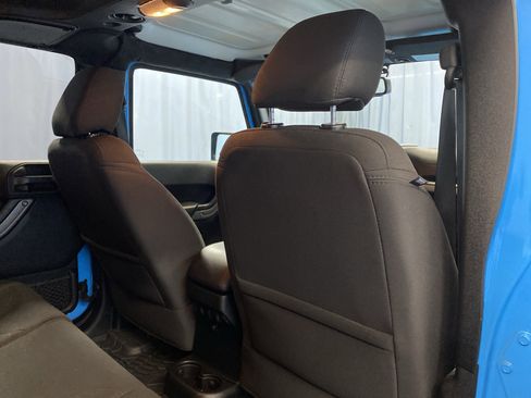 Certified 2018 Jeep Wrangler Unlimited Sport S image 34