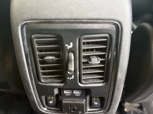 Used 2016 Jeep Grand Cherokee Limited image 20