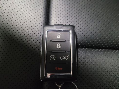 Used 2022 Jeep Grand Cherokee Limited 4xe w/ Luxury Tech Group II image 32