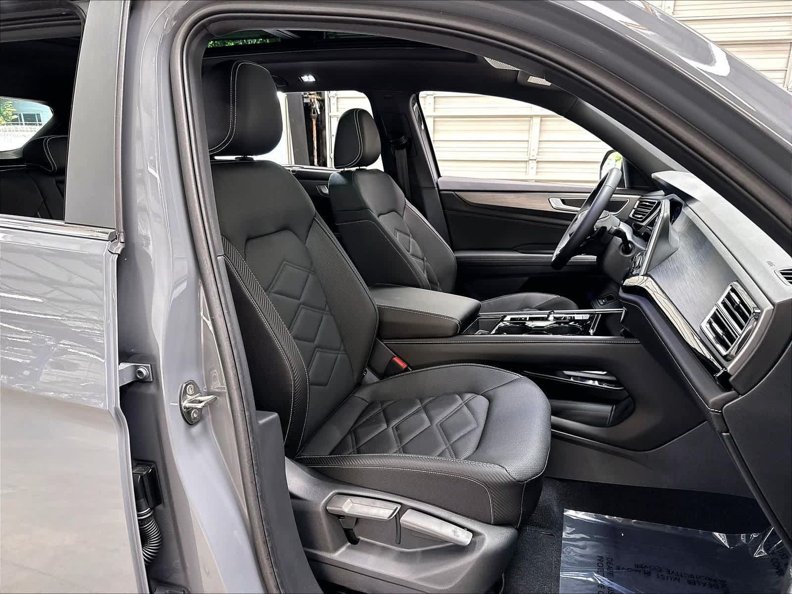 New 2026 Volkswagen Atlas Cross Sport SE AWD/4WD image 11
