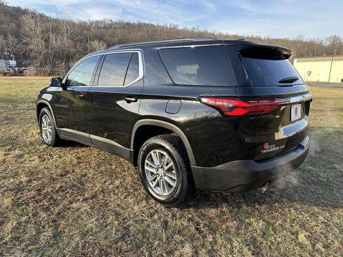 Used 2023 Chevrolet Traverse LT image 24