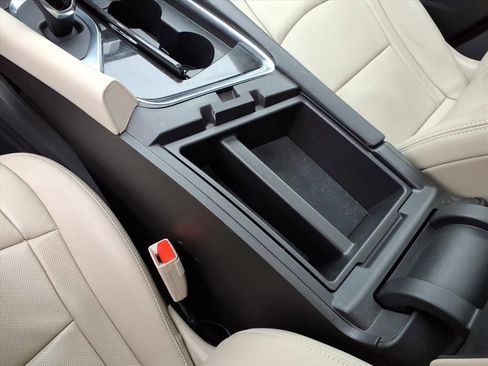 Used 2019 Buick Enclave Essence image 22