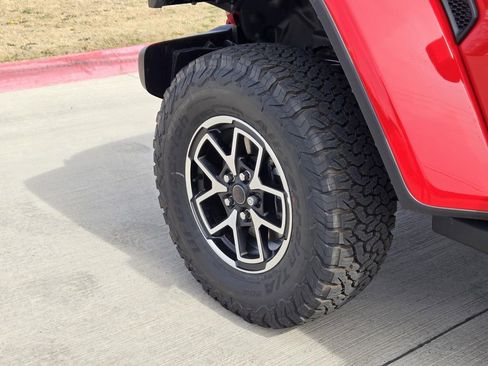 New 2026 Jeep Wrangler Unlimited Rubicon AWD/4WD image 7