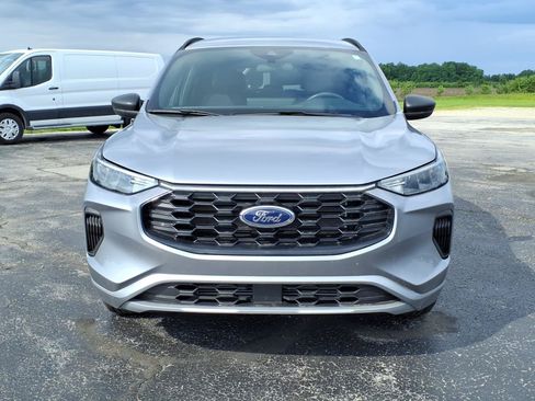 Used 2024 Ford Escape ST-Line w/ Tech Pack #1 FWD image 2