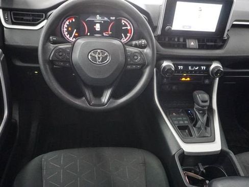 Used 2023 Toyota RAV4 XLE AWD/4WD image 10