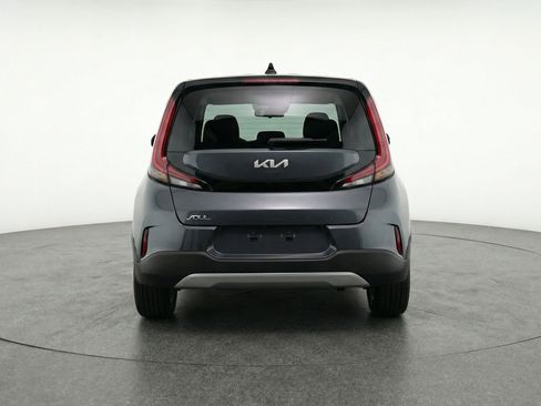 Used 2025 Kia Soul LX w/ LX Technology Package FWD image 7