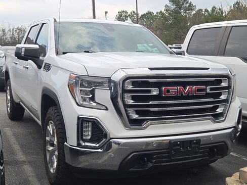Used 2019 GMC Sierra 1500 SLT w/ SLT Premium Plus Package image 3