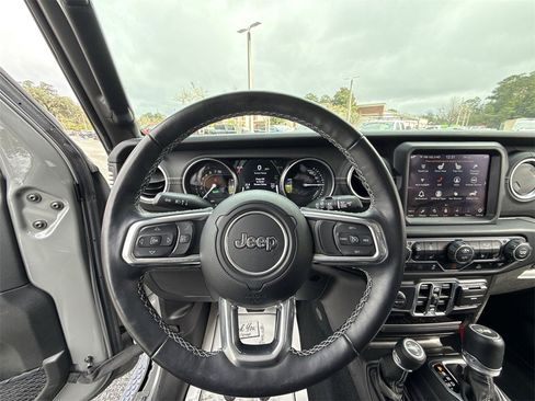 Used 2022 Jeep Wrangler Unlimited Sahara w/ Cold Weather Group image 14