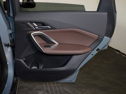 Used 2025 BMW X1 xDrive28i w/ Technology Package image 34