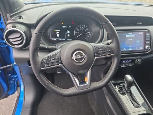 Used 2023 Nissan Kicks SR image 14