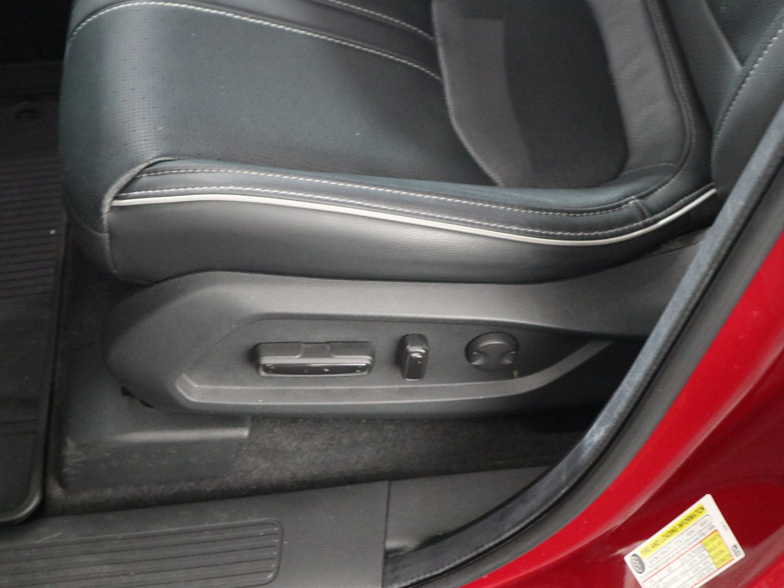 Used 2024 Honda Pilot Elite image 23