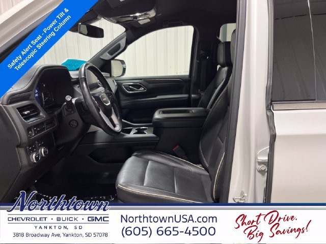 Used 2021 GMC Yukon XL SLT w/ Rear Media and Nav Package AWD/4WD image 10