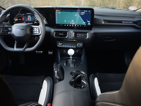 Used 2024 Ford Mustang Dark Horse image 8