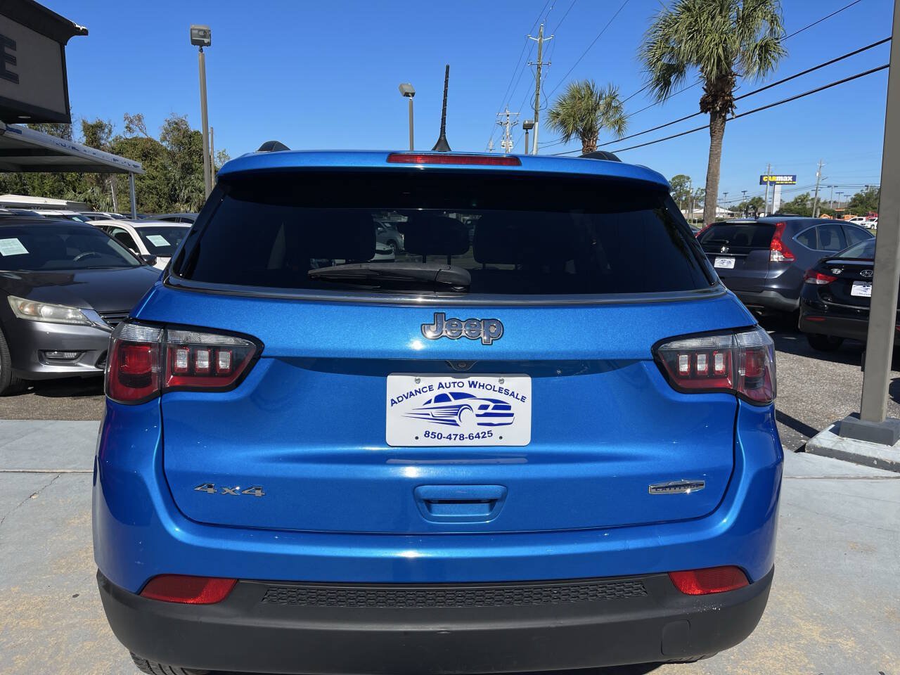 Used 2018 Jeep Compass Latitude w/ Popular Equipment Group AWD/4WD image 5