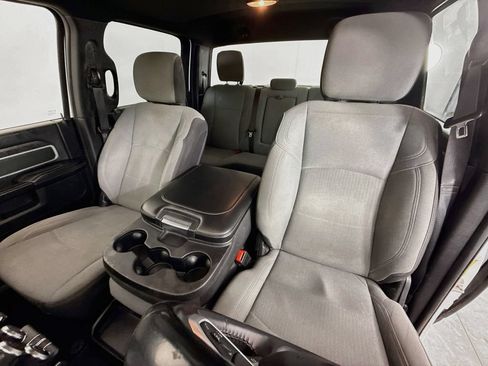 Used 2024 RAM 2500 Big Horn AWD/4WD image 11