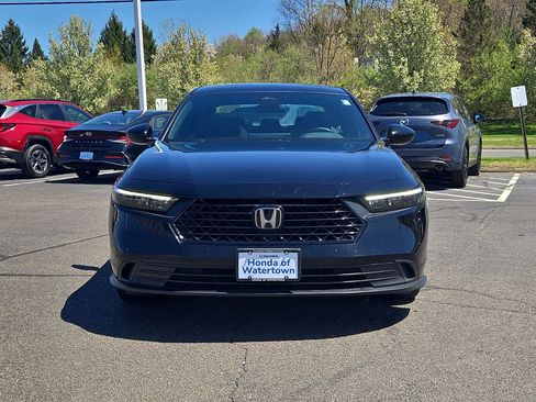 Used 2025 Honda Accord Sport image 2