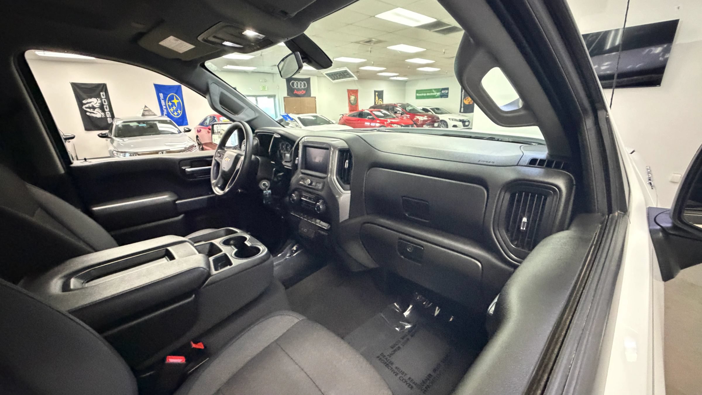 Used 2022 Chevrolet Silverado 1500 Custom AWD/4WD image 22