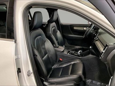 Certified 2023 Volvo XC40 B5 Plus w/ Driver Assist Package image 8