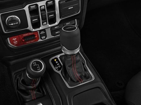 Used 2025 Jeep Gladiator Rubicon image 9