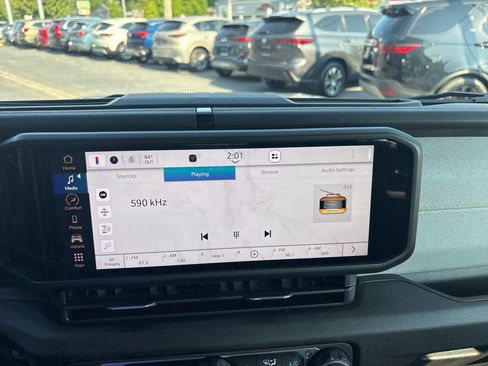 Used 2024 Jeep Wrangler Sport image 19