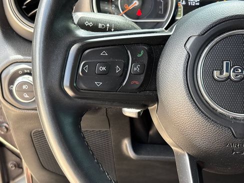 Used 2022 Jeep Gladiator Sport AWD/4WD image 18
