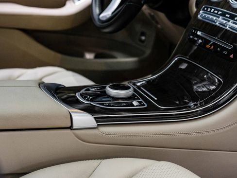 Used 2017 Mercedes-Benz GLC 300 image 19