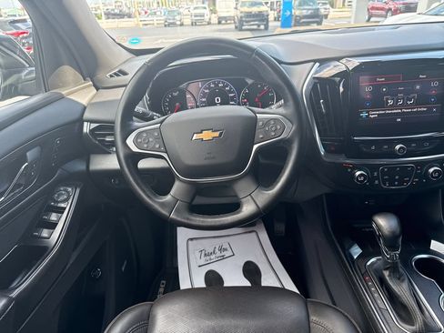 Used 2023 Chevrolet Traverse High Country FWD image 27