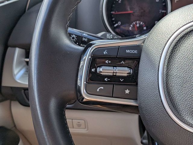 Used 2024 Kia Carnival LX FWD image 24