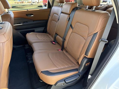 Used 2025 Nissan Pathfinder Platinum w/ Cargo Package FWD image 19