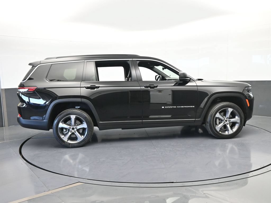 New 2026 Jeep Grand Cherokee L Limited RWD image 7