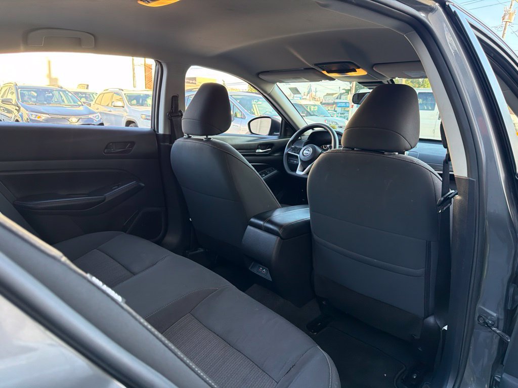Used 2025 Nissan Altima 2.5 SV AWD/4WD image 15