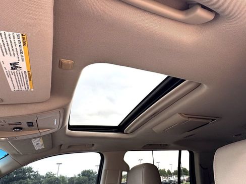 Used 2016 Chevrolet Suburban LTZ AWD/4WD image 22
