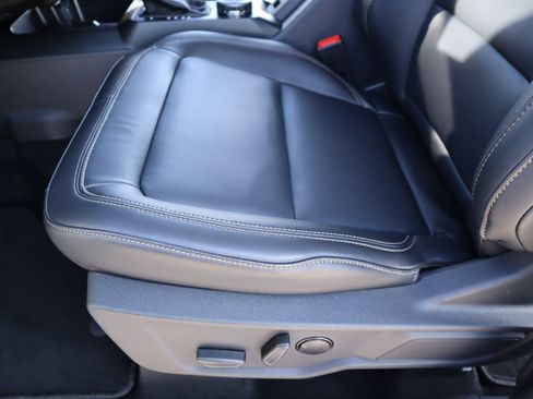 New 2025 Ford Bronco Badlands image 12