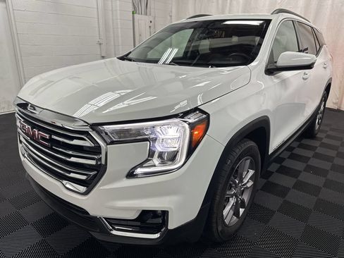 Used 2024 GMC Terrain SLT AWD/4WD image 5