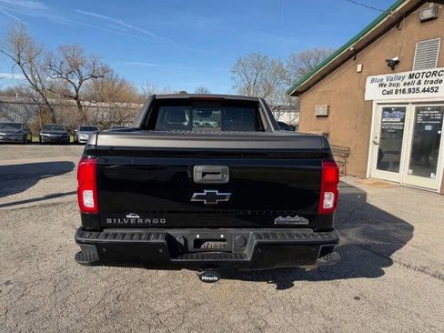 Used 2017 Chevrolet Silverado 1500 High Country w/ High Desert Package image 4