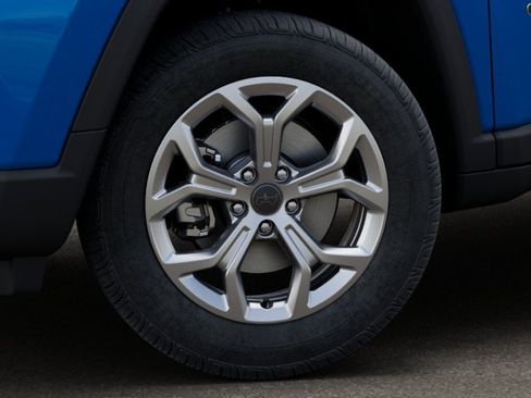 Used 2025 Jeep Compass Sport AWD/4WD image 4