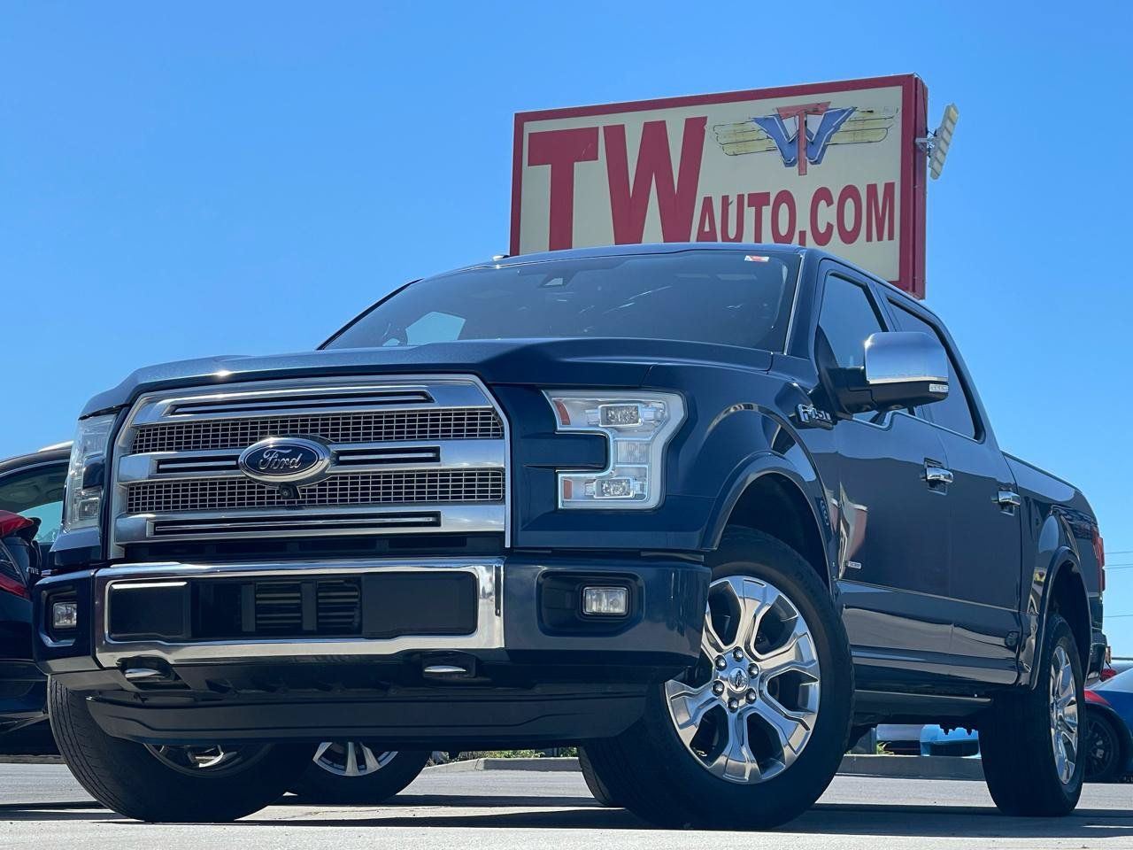 Used 2015 Ford F150 Platinum w/ Technology Package AWD/4WD image 1