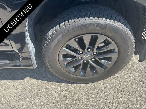 Used 2023 Lexus GX 460 Premium image 16